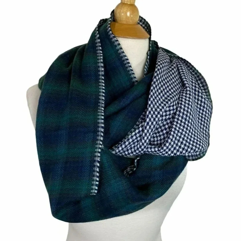 Loft reversible blue plaid/houndstooth‎ infinity scarf